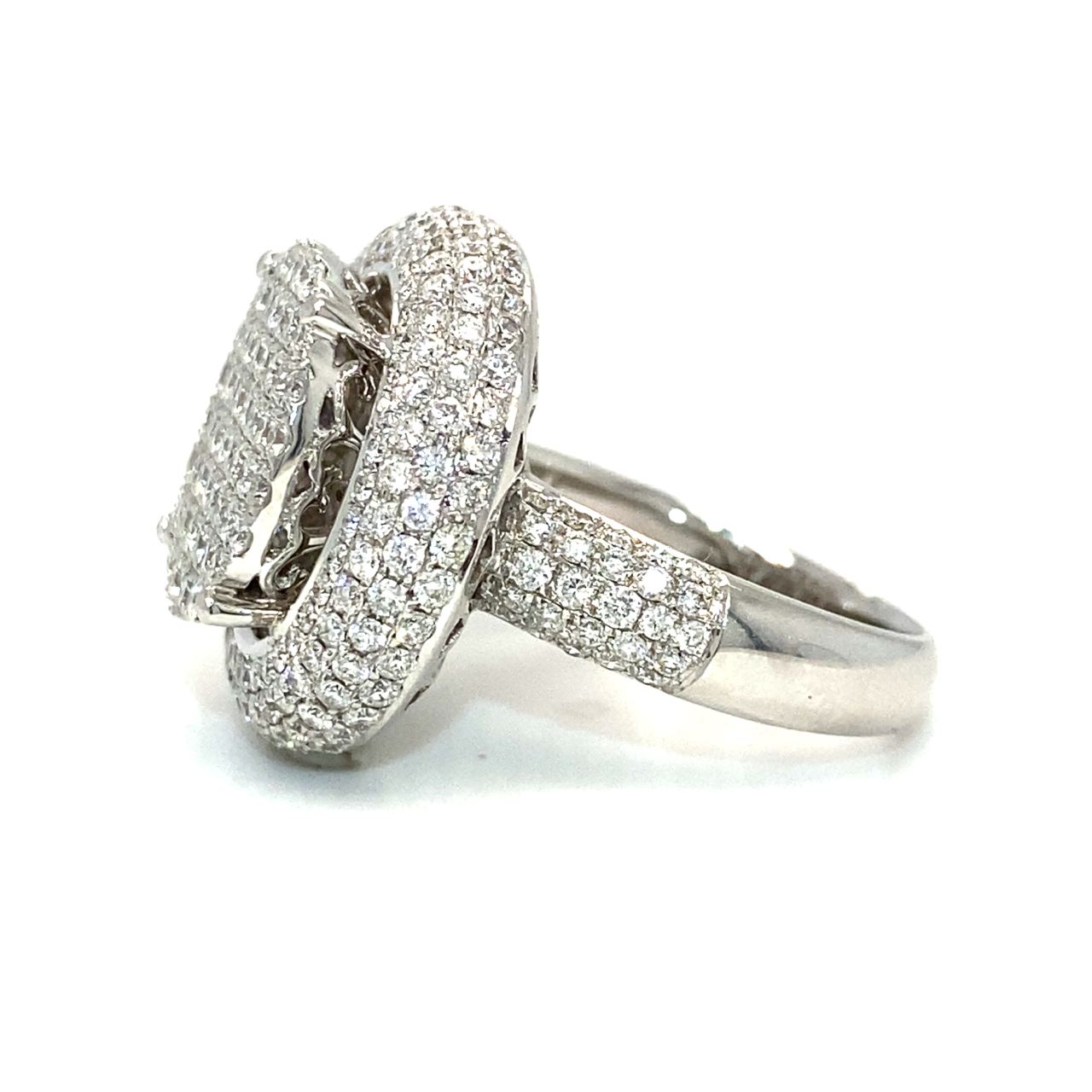 18K White Gold Diamond Ring