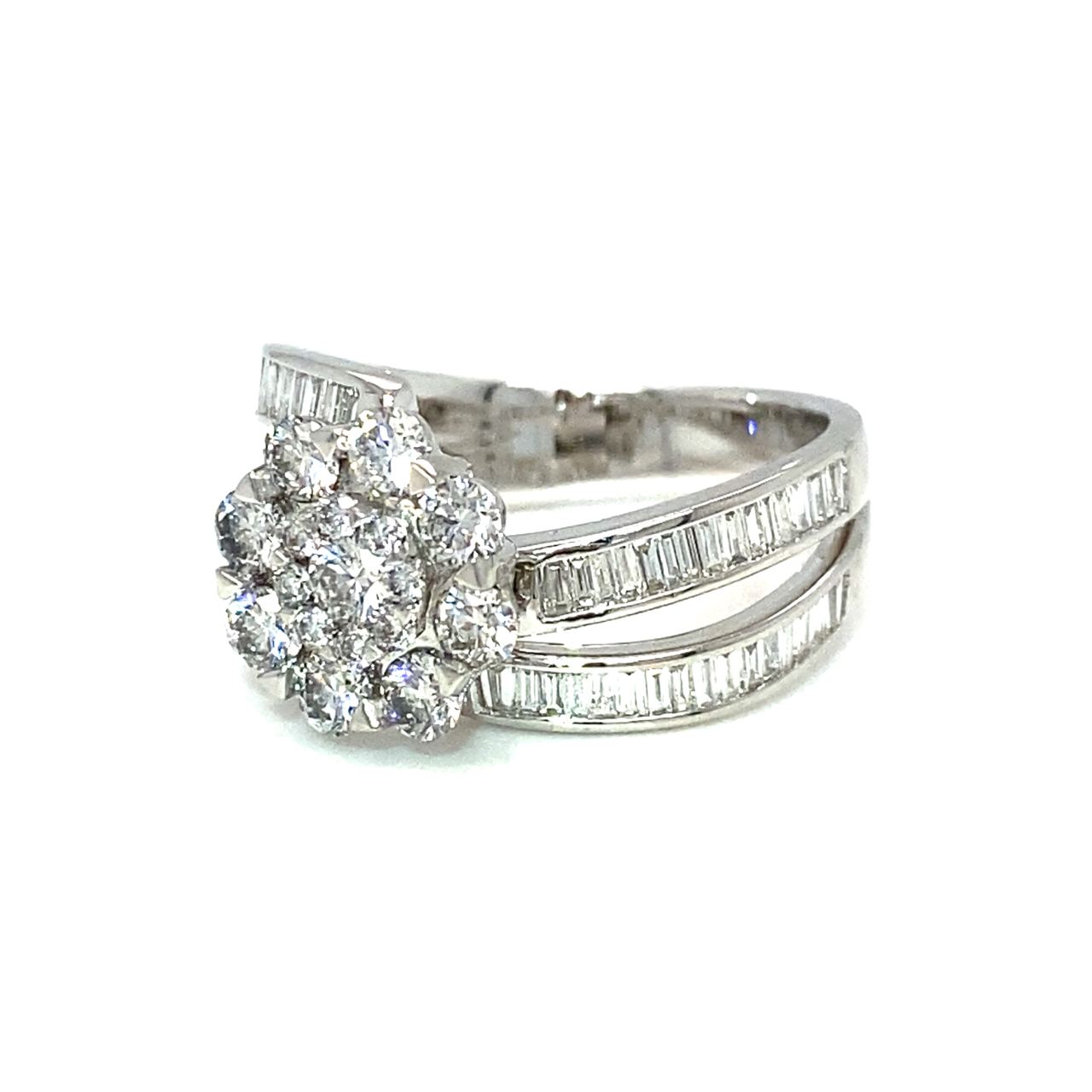 18K White Gold Diamond Ring