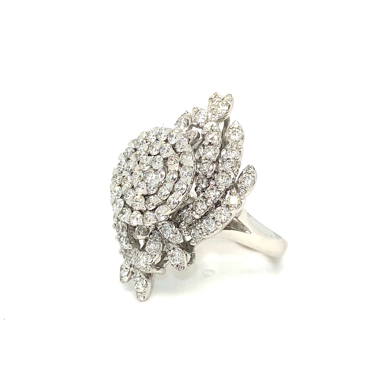 18K White Gold Ever Leave Lotus Cluster Top Diamond Ring
