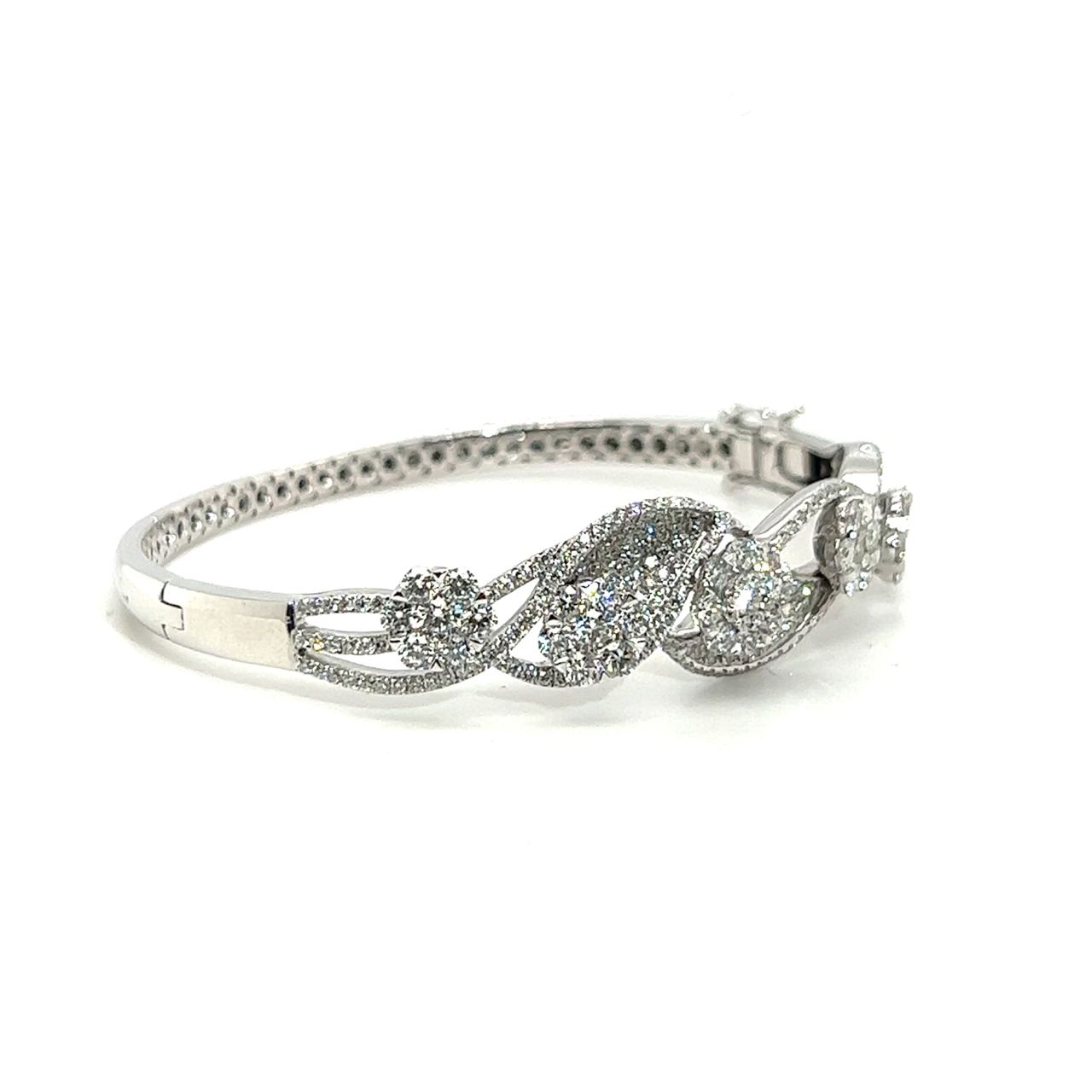 18K White Gold Diamond Bangle