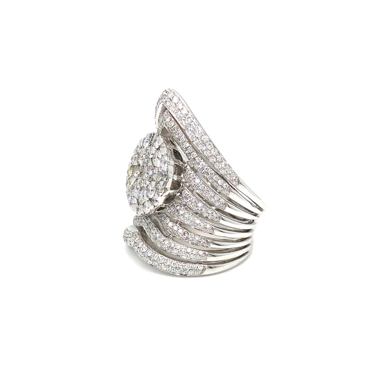 18K White Gold Diamond Ring