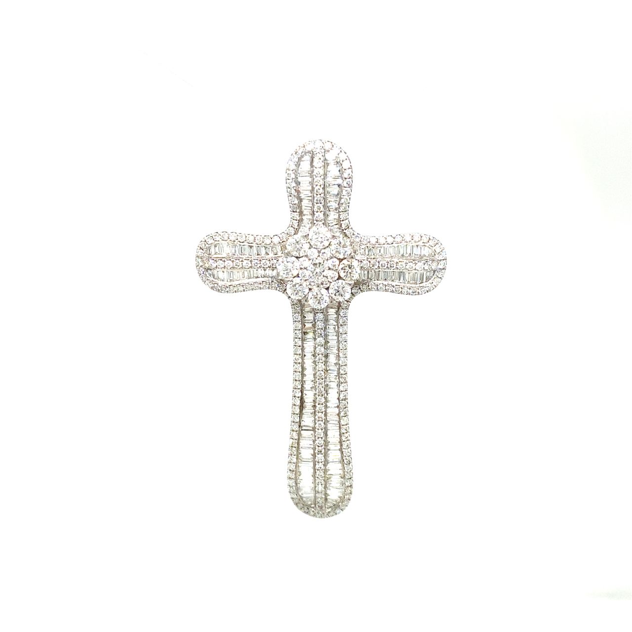 18K White Gold Diamond Pendant