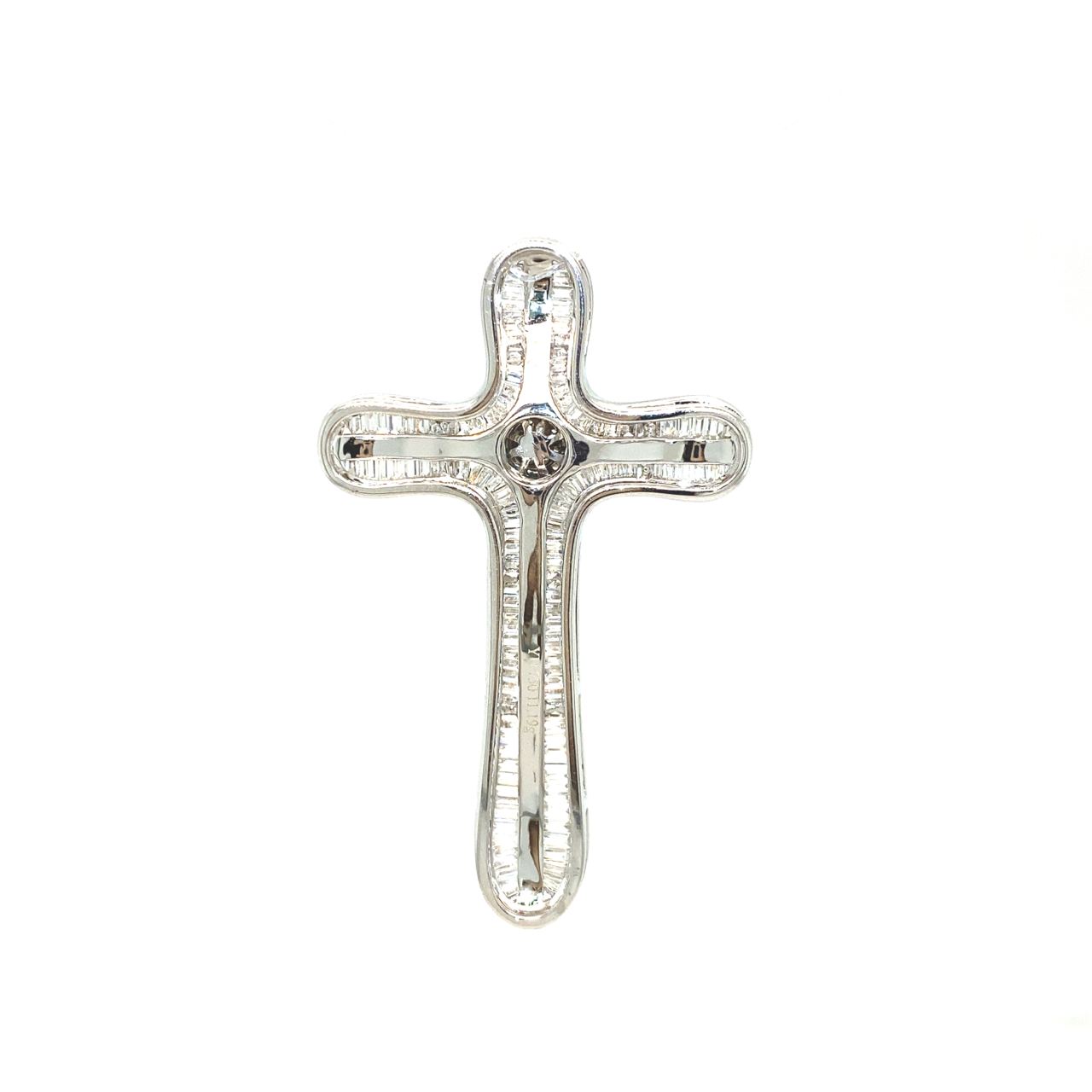 18K White Gold Diamond Pendant