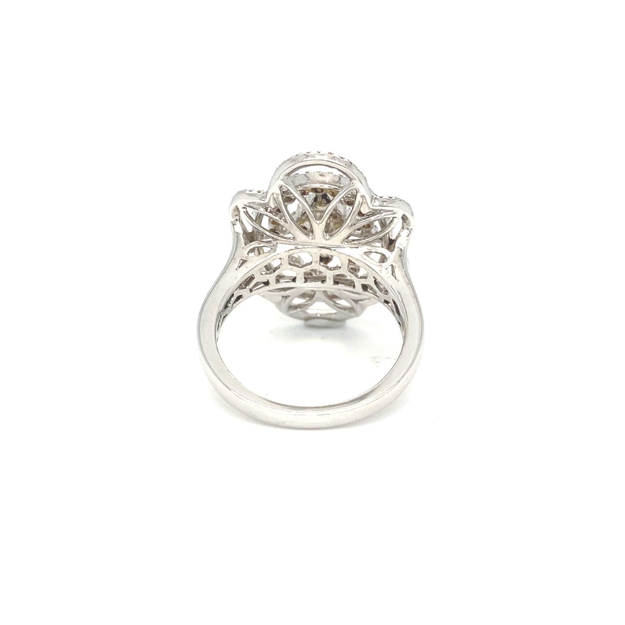 18K White Gold Diamond Ring