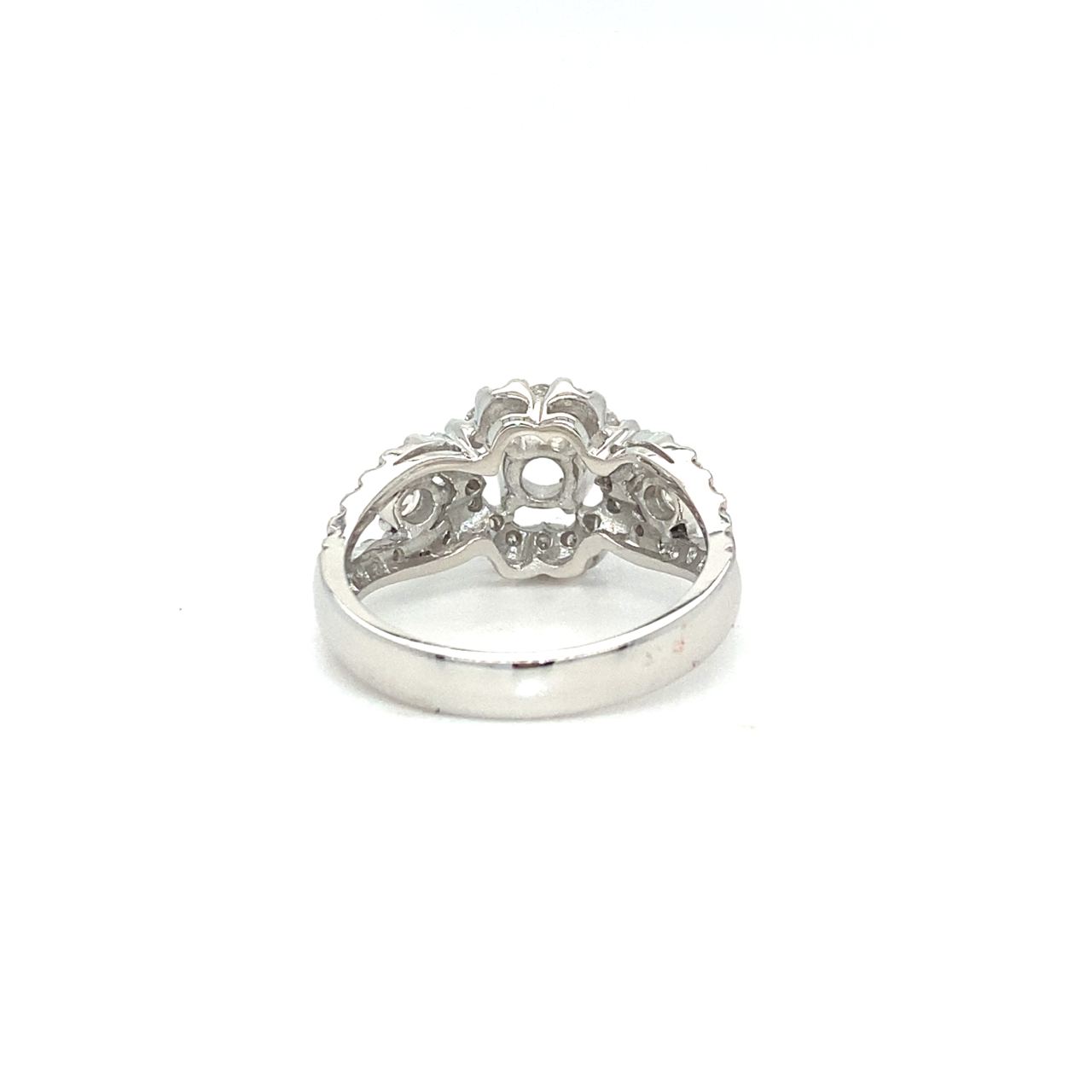 18K White Gold Diamond Ring Mounting