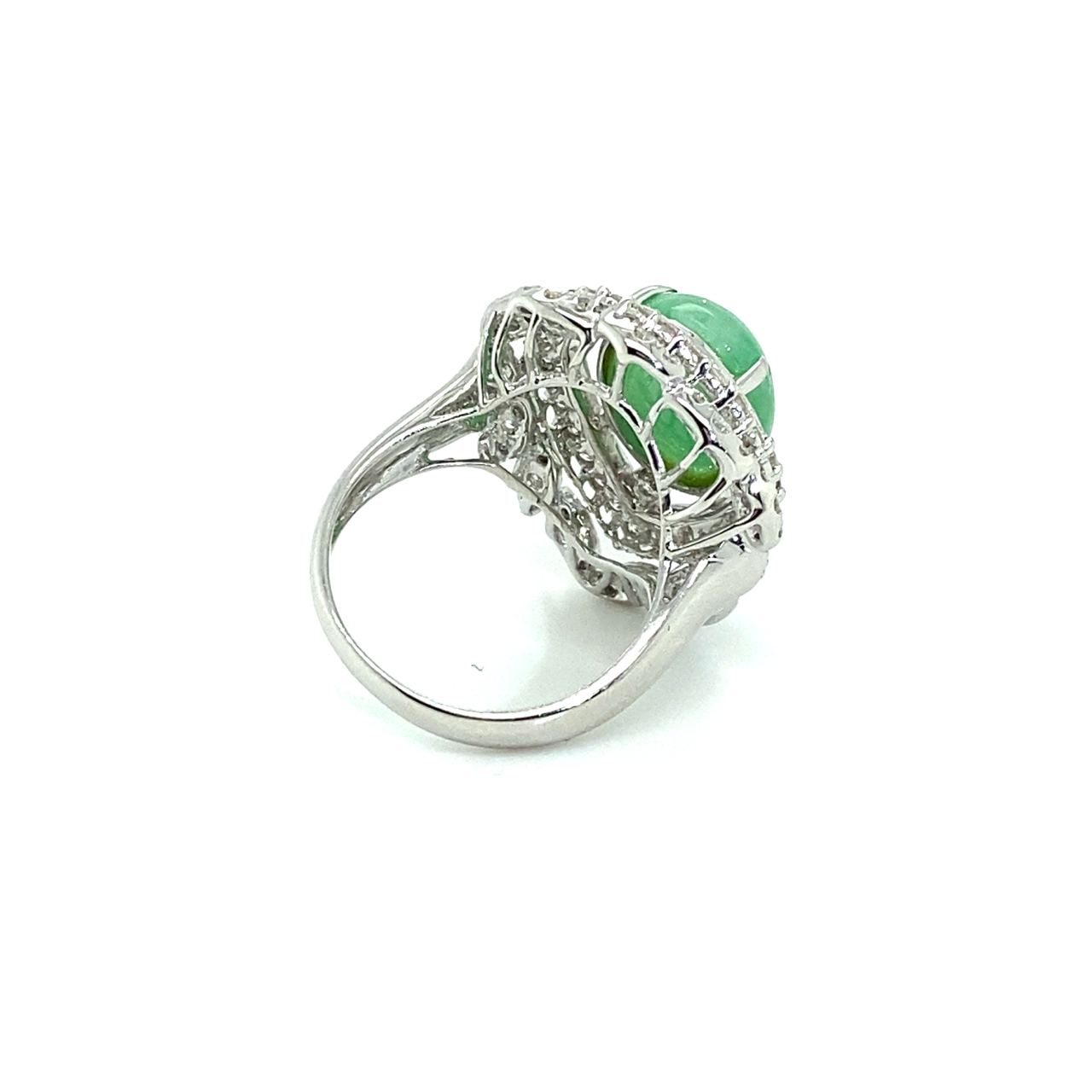 18K White Gold Flower Jade Egg Diamond Ring