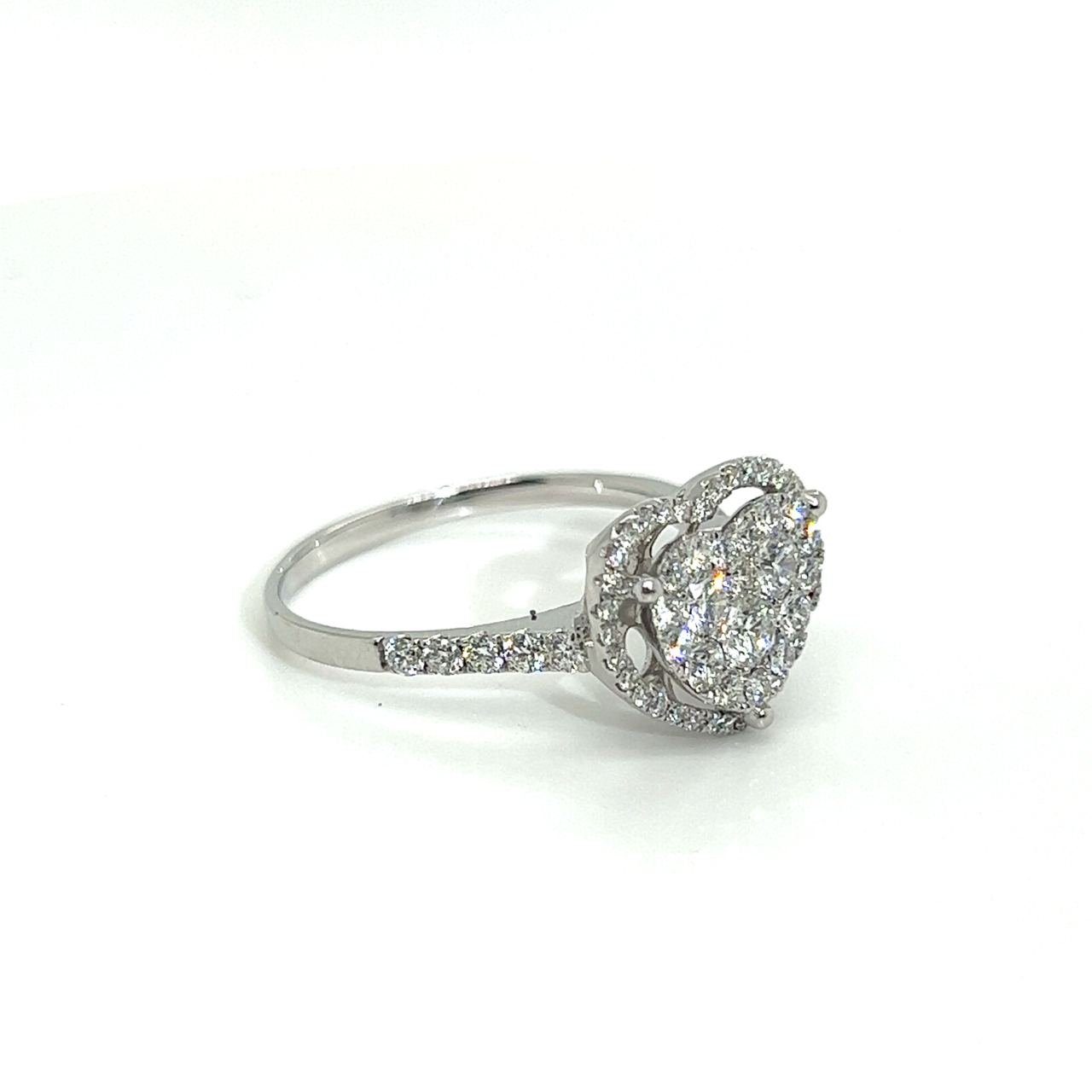 18K White Gold Pave Shoulder Heart Flat Cluster Diamond Ring