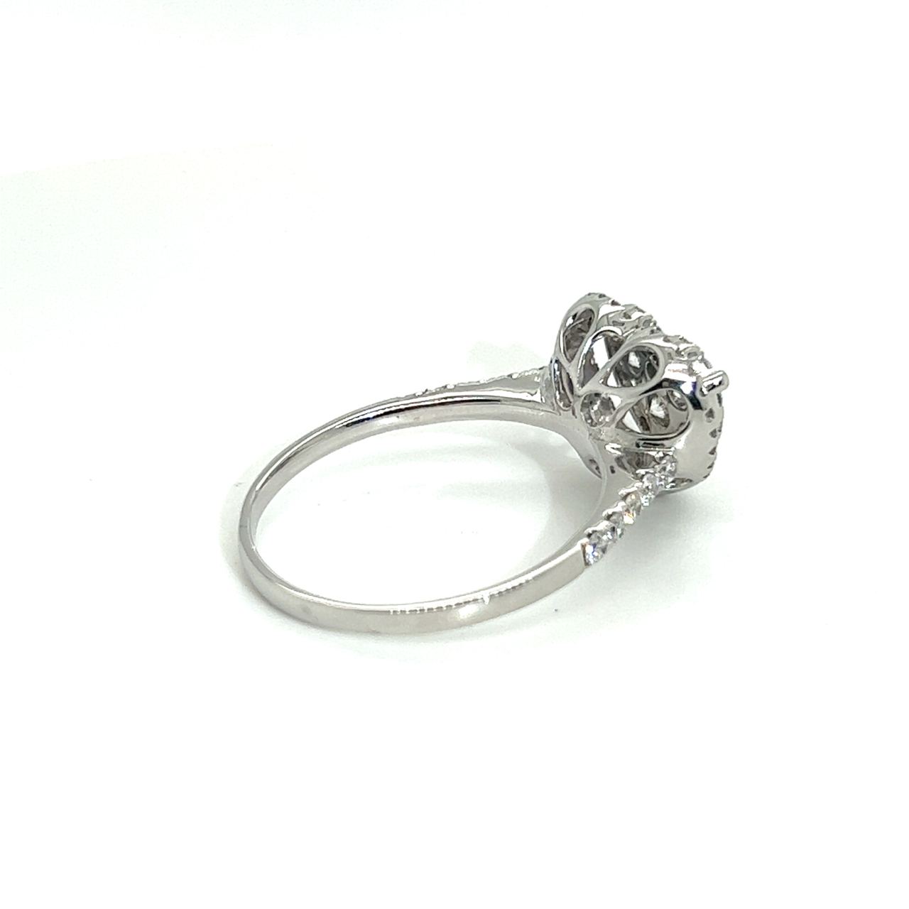 18K White Gold Pave Shoulder Heart Flat Cluster Diamond Ring