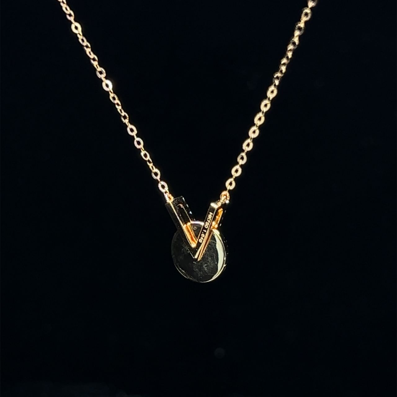 18K Rose Gold V LOVE Weel Diamond Necklace