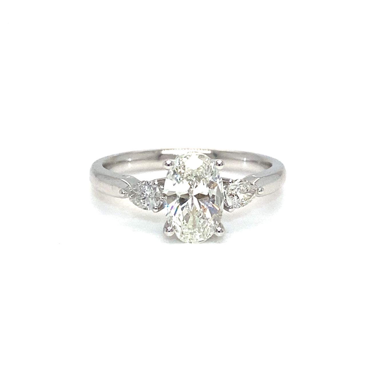 18K White Gold Diamond Ring